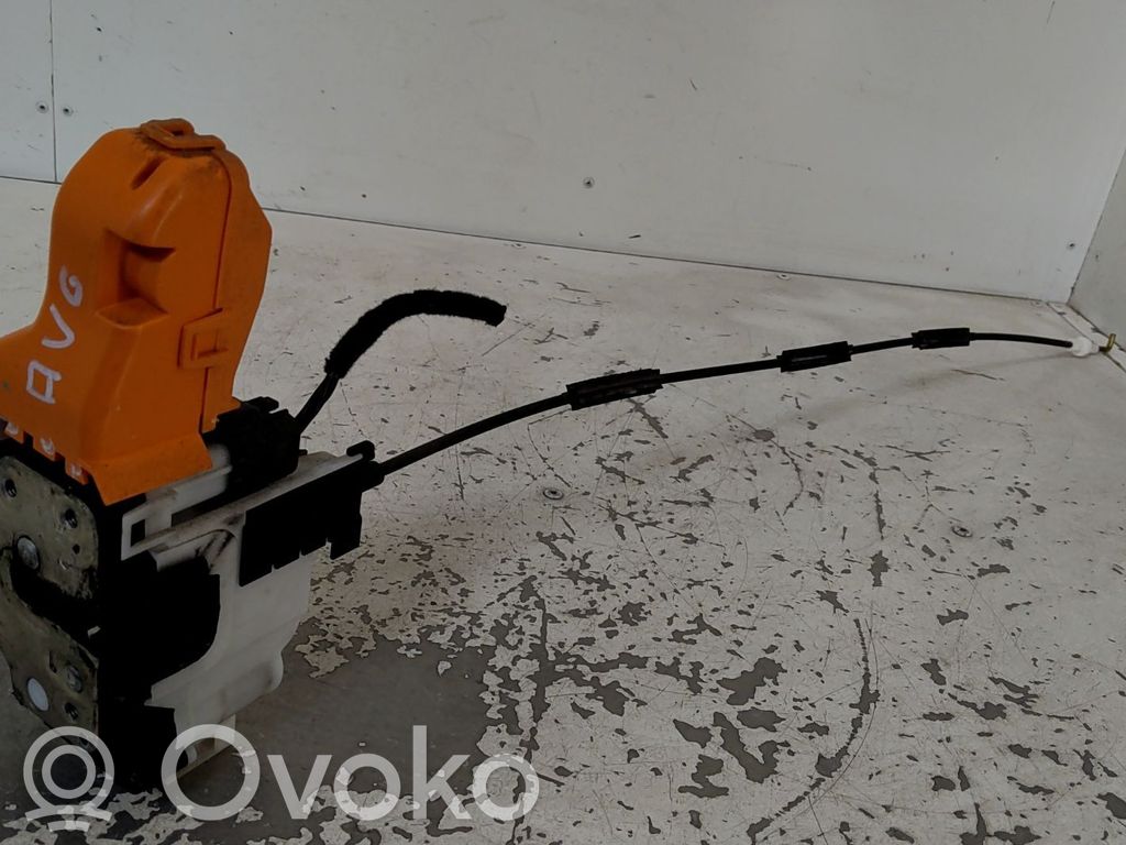 Ford Ka Priekšpusē slēdzene 