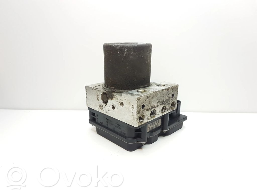 BMW 5 E60 E61 ABS bloks 