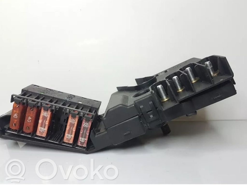 Mercedes-Benz E W211 Cableado positivo 