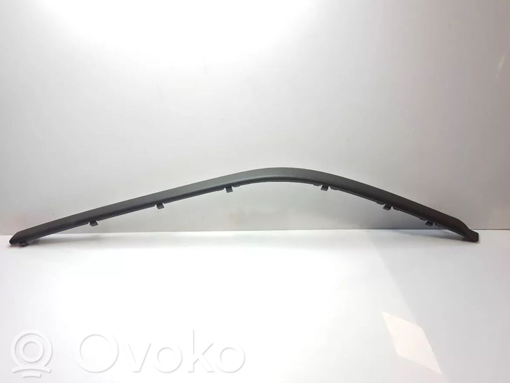 Front bumper splitter molding   8226561