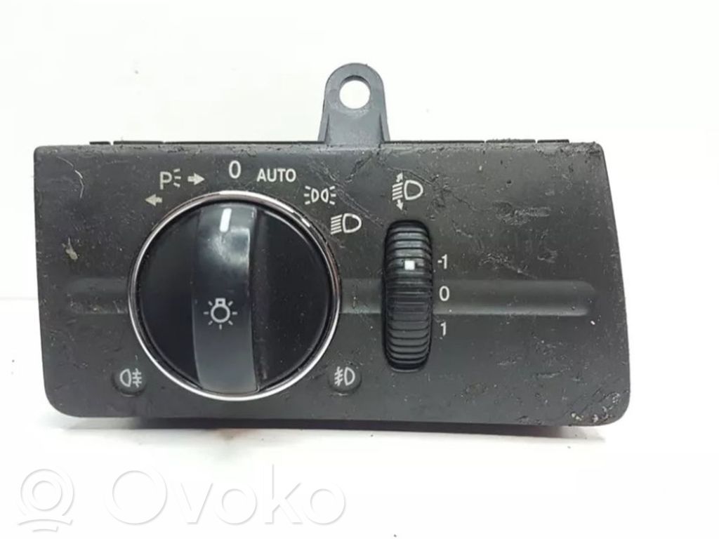 Mercedes-Benz E W211 Interruptor de luz 