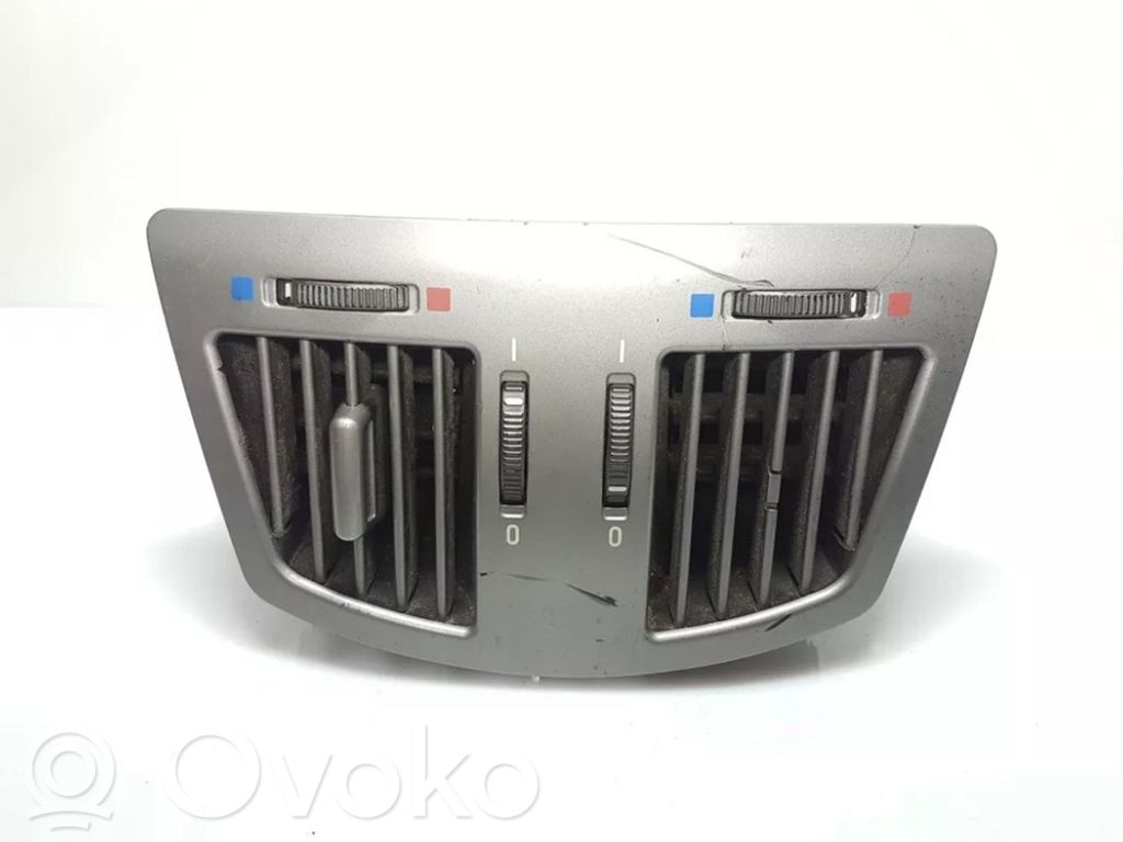 BMW 7 E65 E66 Rear air vent grill 