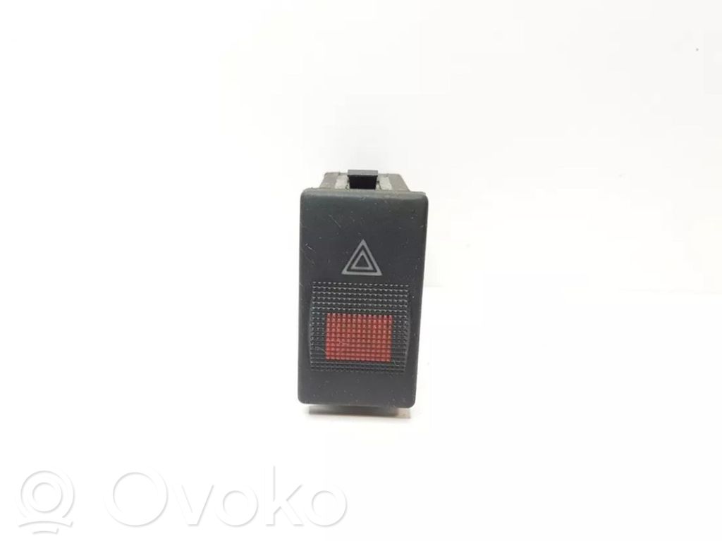 Audi A4 S4 B5 8D Botón interruptor de luz de peligro 
