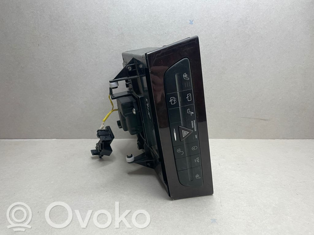 Mercedes-Benz E W211 A set of switches 