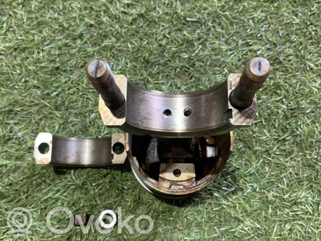 Piston   00000,00000,146C7000