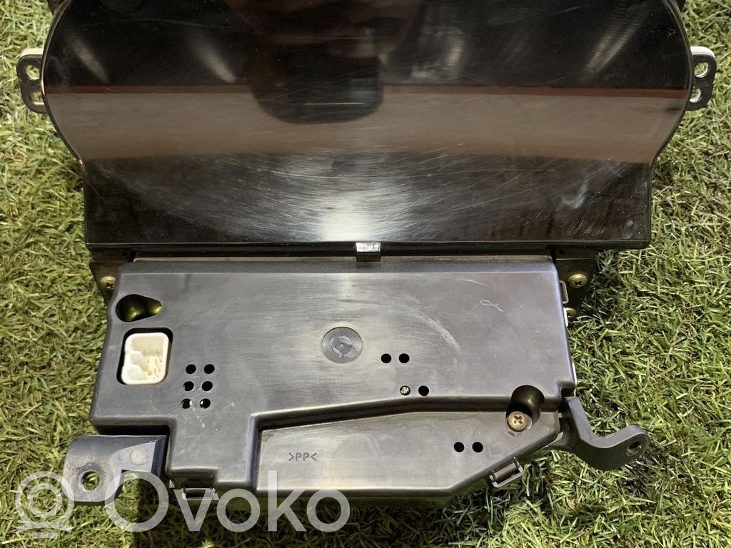 Toyota Yaris Licznik / Prędkościomierz 