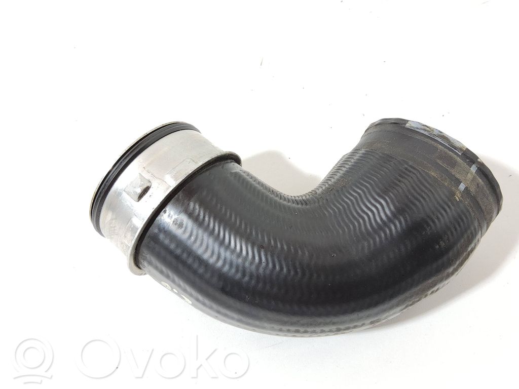 Volkswagen PASSAT B6 Wąż / Rura intercoolera 