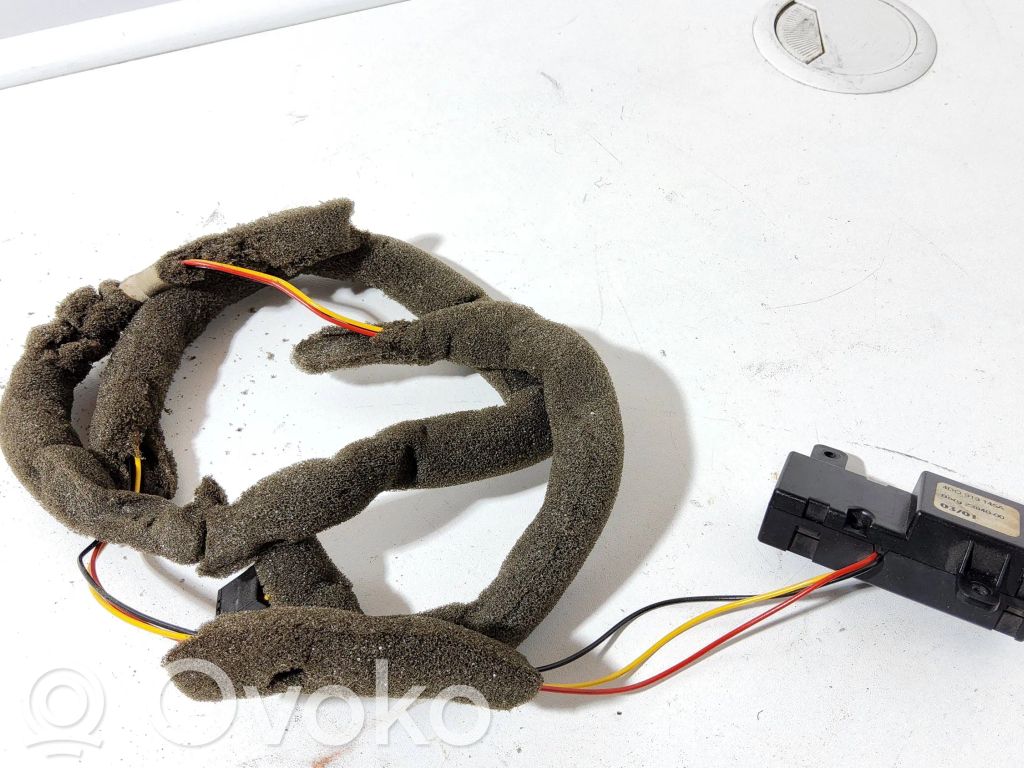 Audi A8 S8 D2 4D Antenos stiprintuvas 