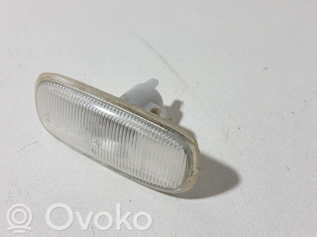 Audi A6 S6 C5 4B Front fender indicator light 