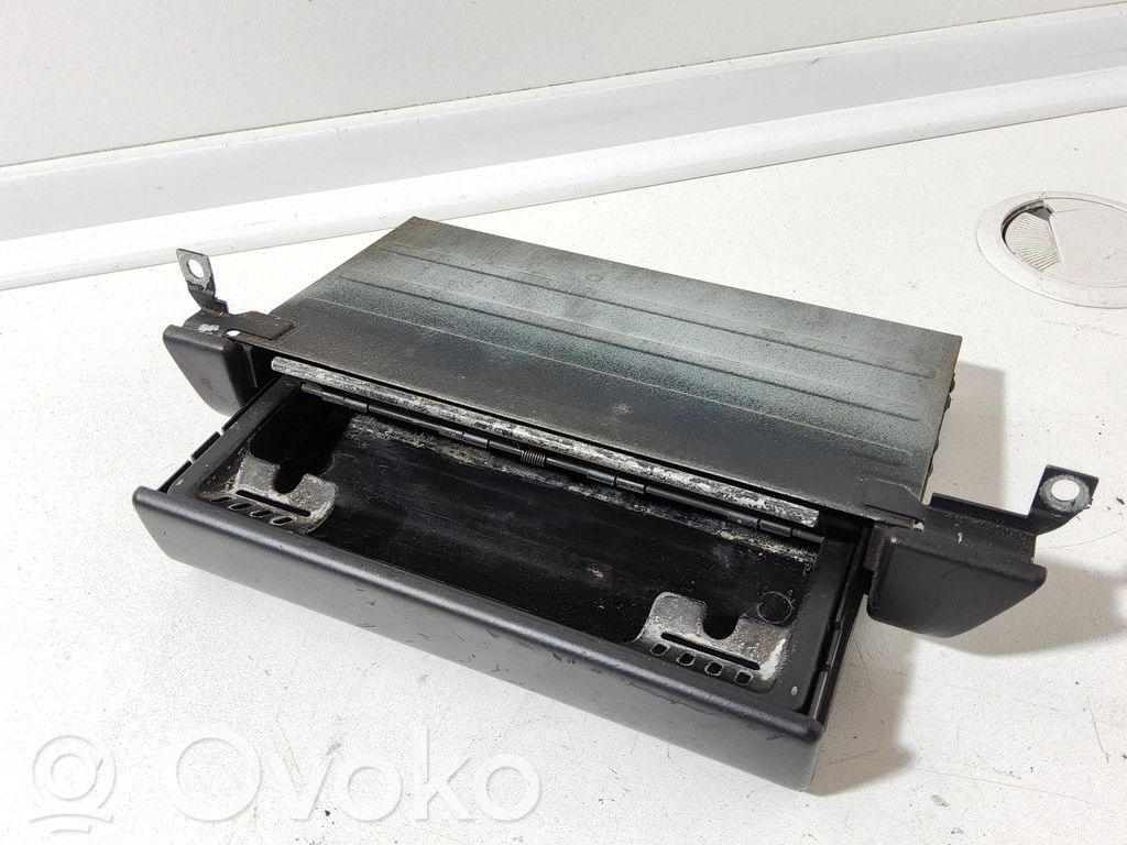 Audi 100 S4 C4 Pelnutrauks 