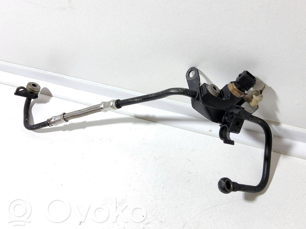 Audi A8 S8 D2 4D Turboahtimen öljyletku 