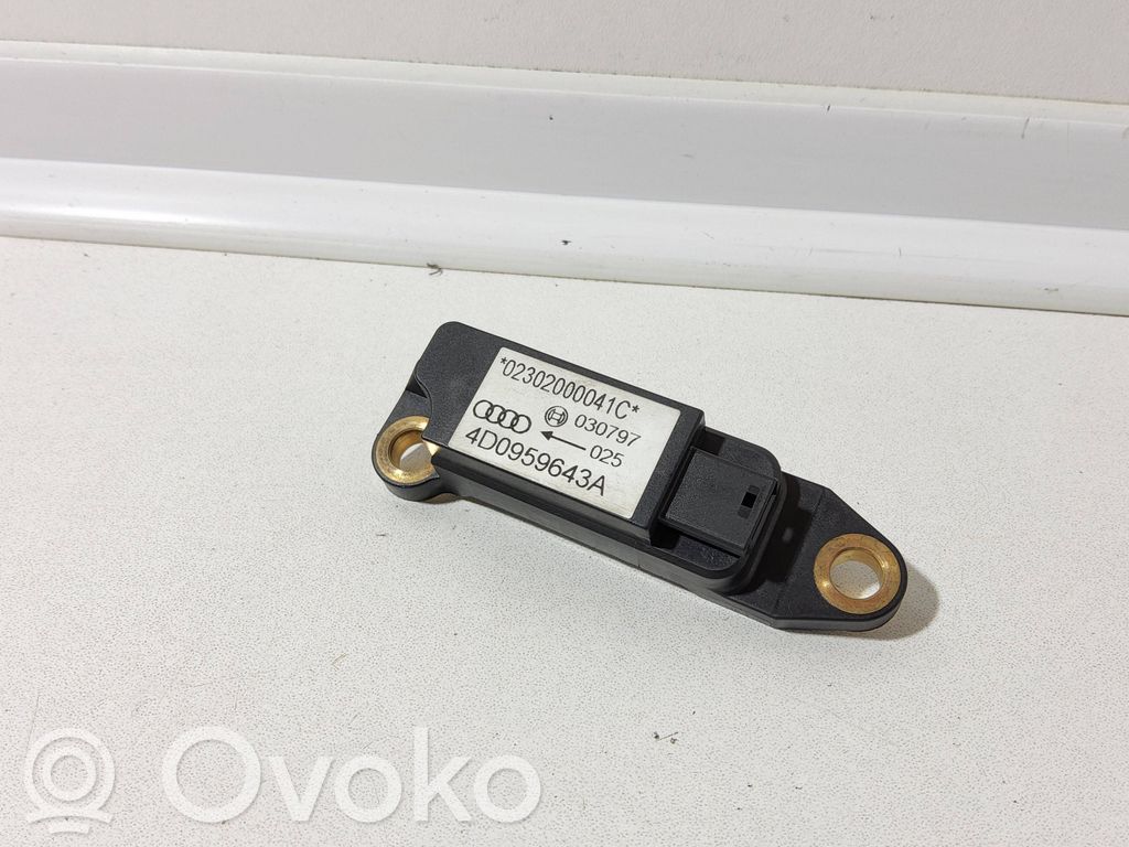 Audi A8 S8 D2 4D Oro pagalvių smūgio daviklis 