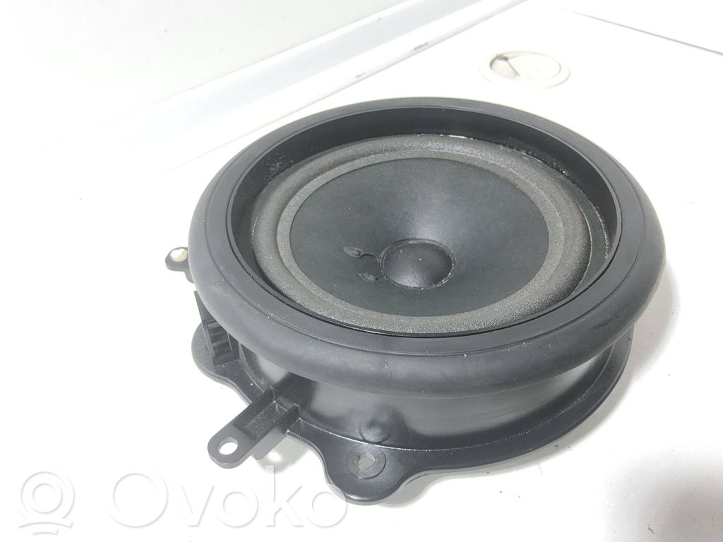 Audi A4 S4 B7 8E 8H Front door speaker 