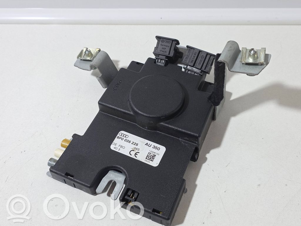 Audi A3 S3 8P Aerial antenna amplifier 