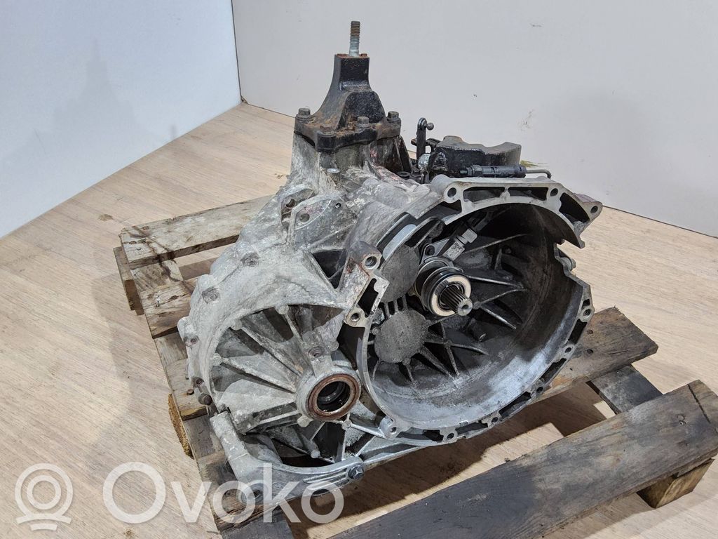 Manualna 5-biegowa skrzynia biegów   6X4R7002CA,3S7R7F096