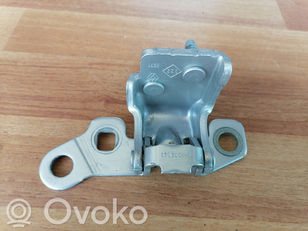 Renault Clio III Rear door upper hinge 