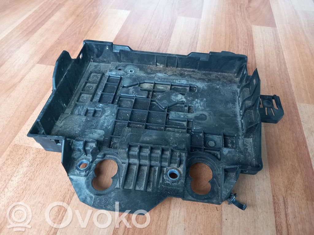 Renault Clio III Battery tray 