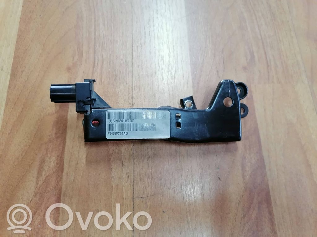 Chrysler Voyager Motor de ajuste de la columna de dirección 