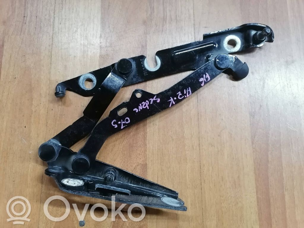 Tailgate/trunk/boot hinge   4F5827301D
