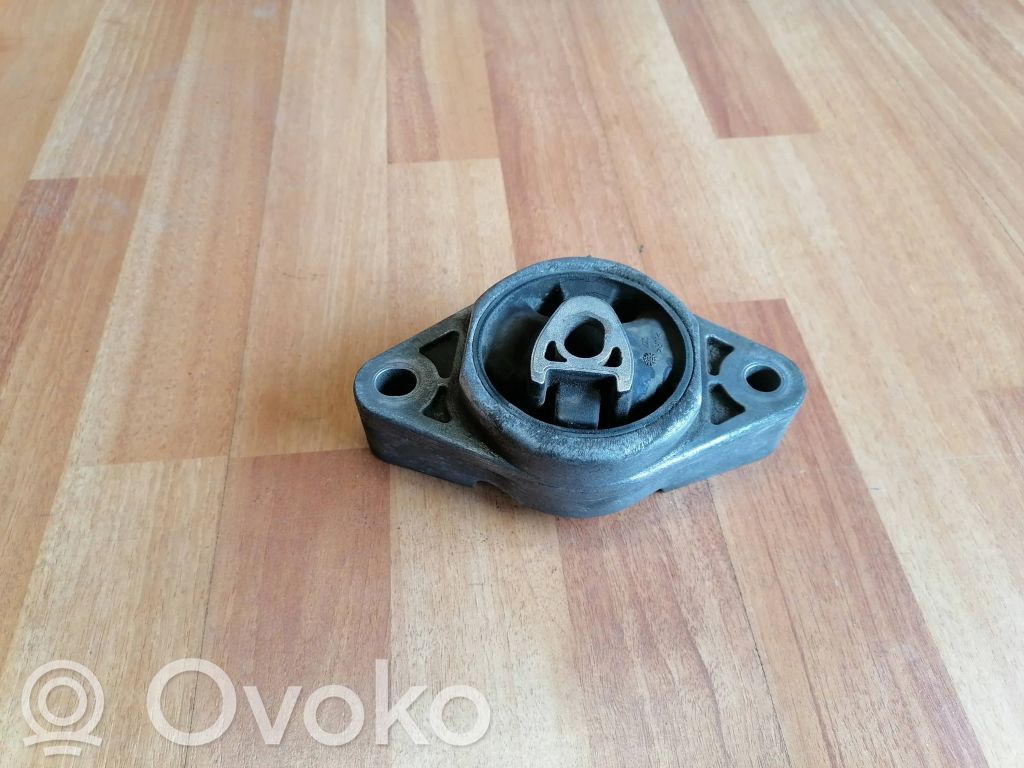 Engine mount bracket   546190004R