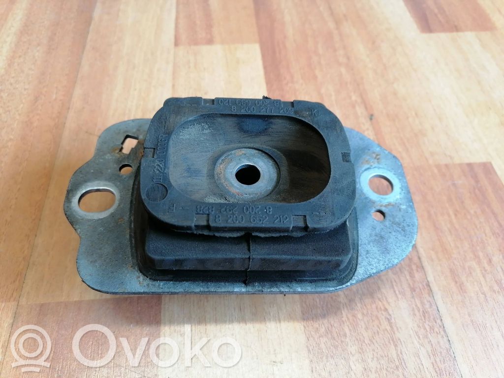 Renault Laguna III Engine mount bracket 