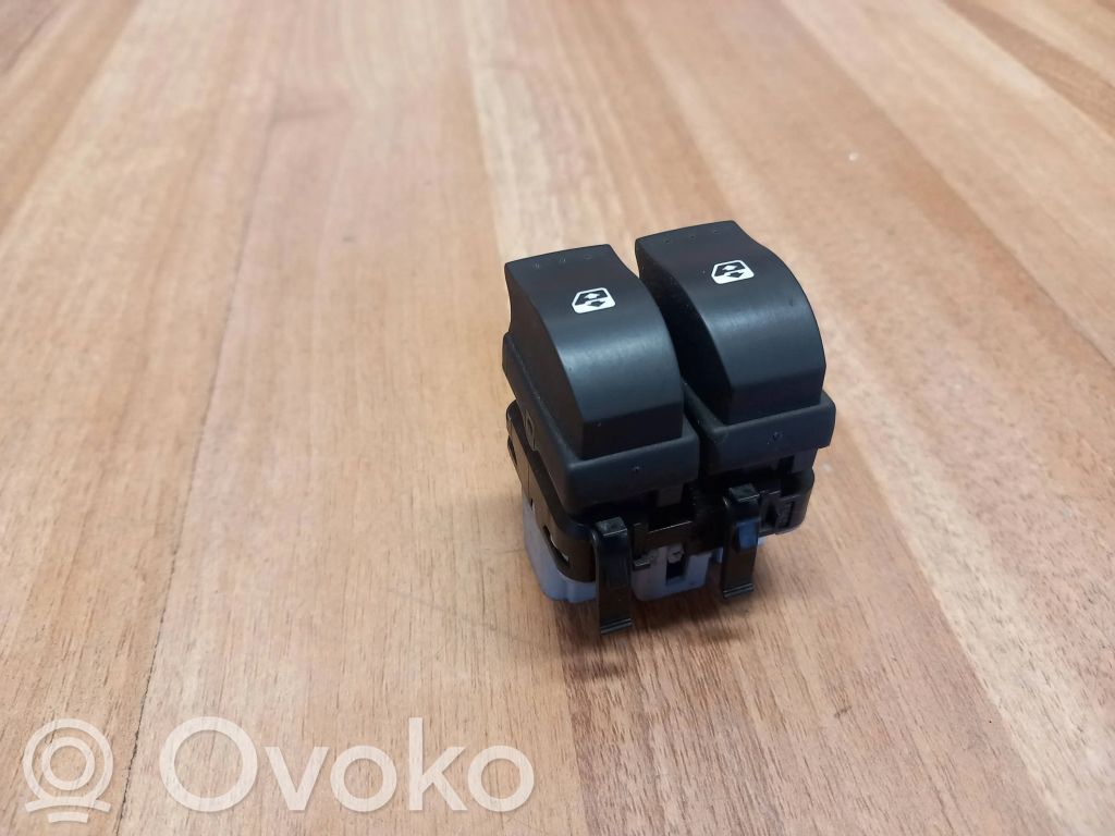 Renault Laguna II Electric window control switch 
