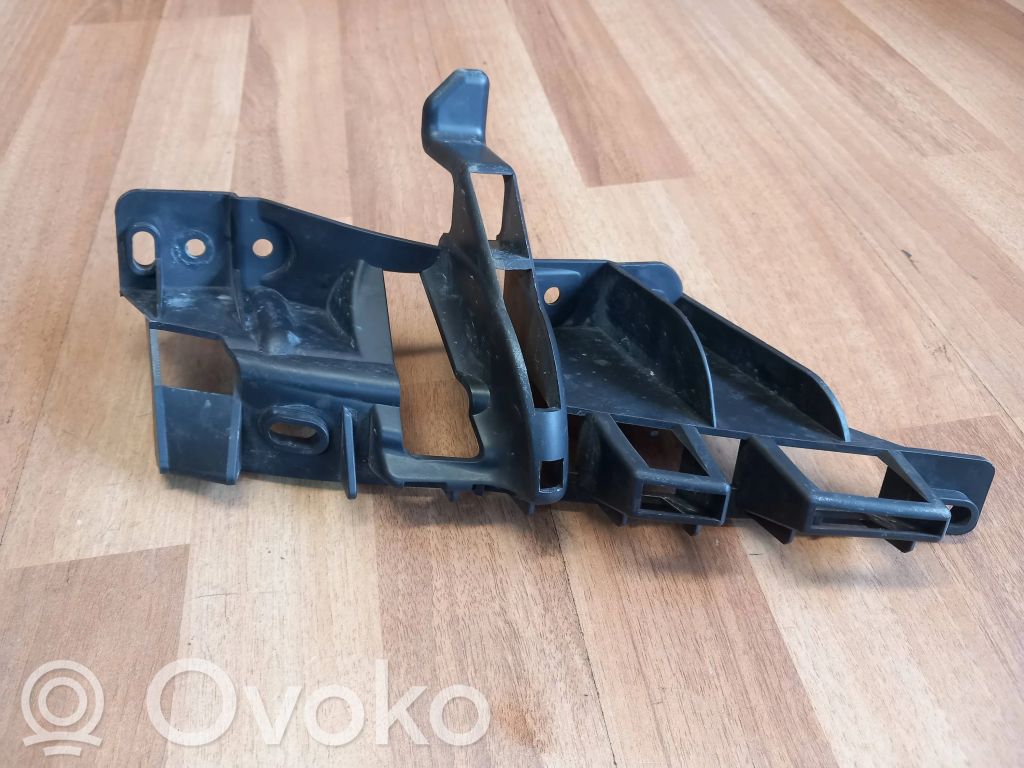 Front bumper mounting bracket   8200213544