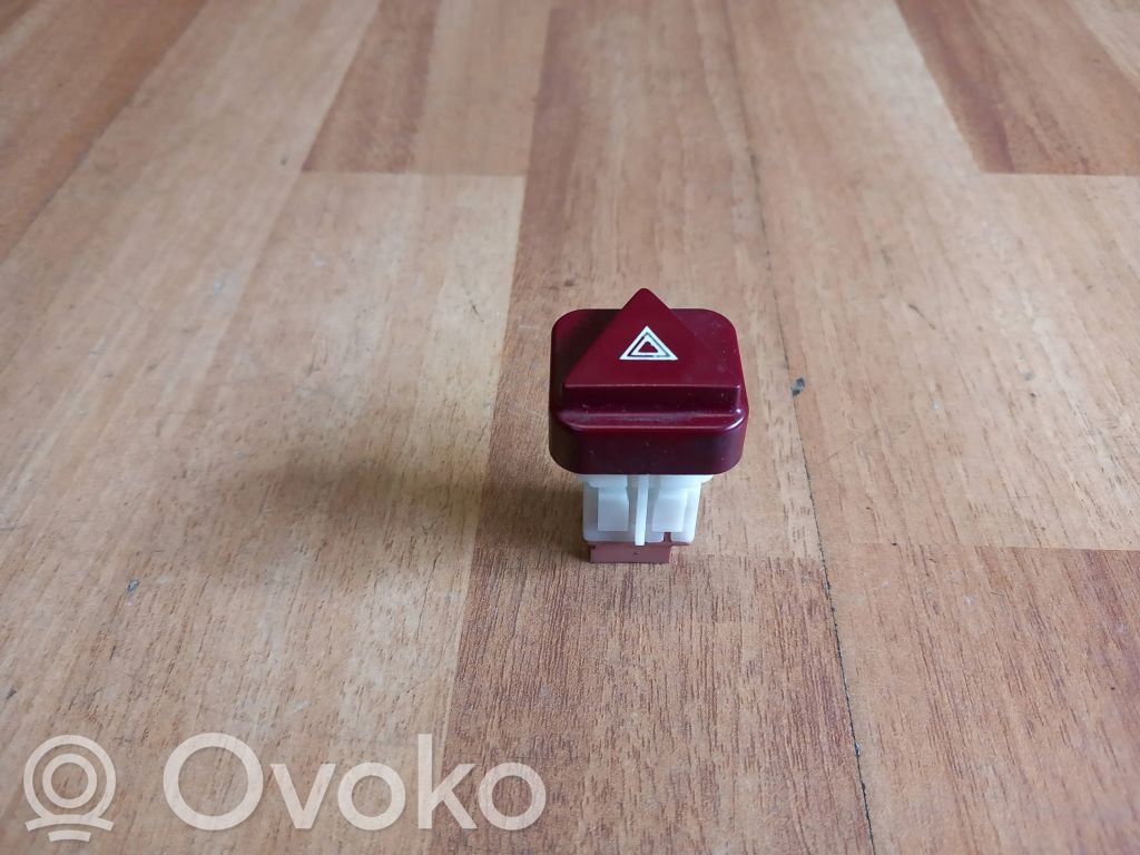 Peugeot 407 Hazard light switch 