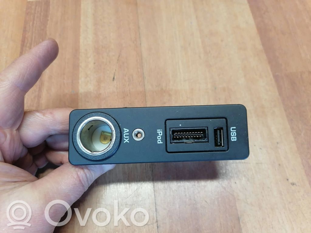 Jaguar XF X250 Enchufe conector USB 