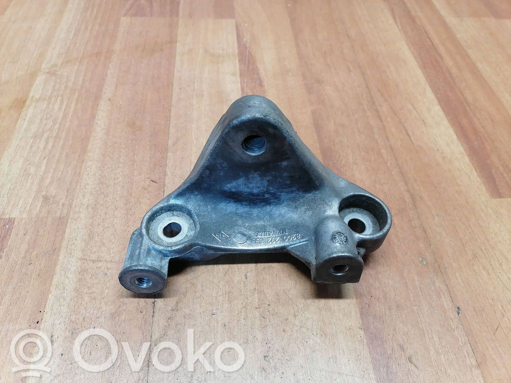 Renault Espace IV Engine mounting bracket 