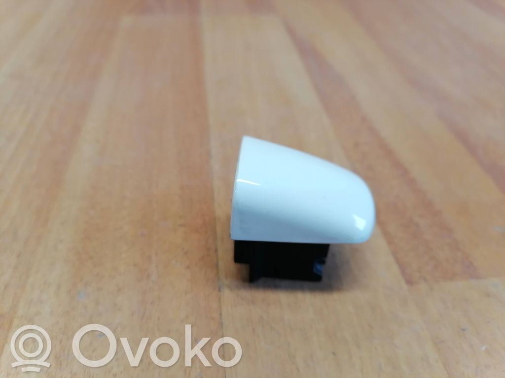 Citroen C4 Grand Picasso Zaślepka klamki z otworem na kluczyk 
