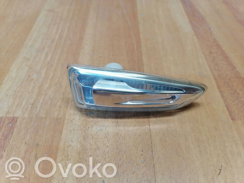 Opel Insignia B Kierunkowskaz błotnika przedniego 