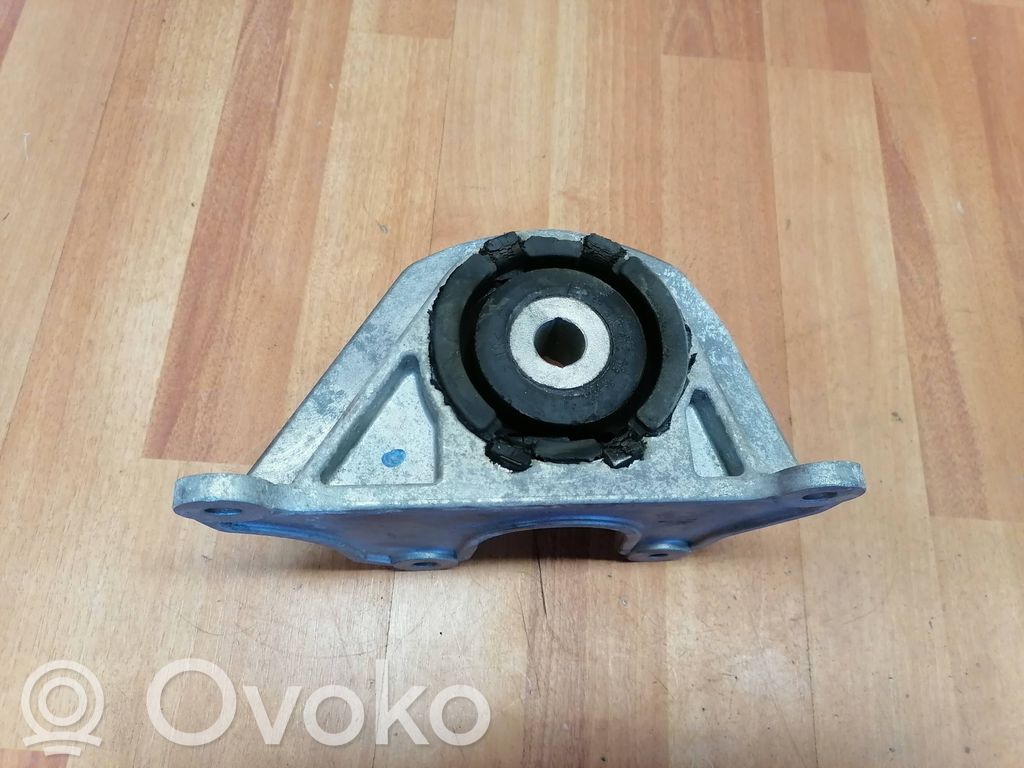 Fiat Doblo Engine mount bracket 