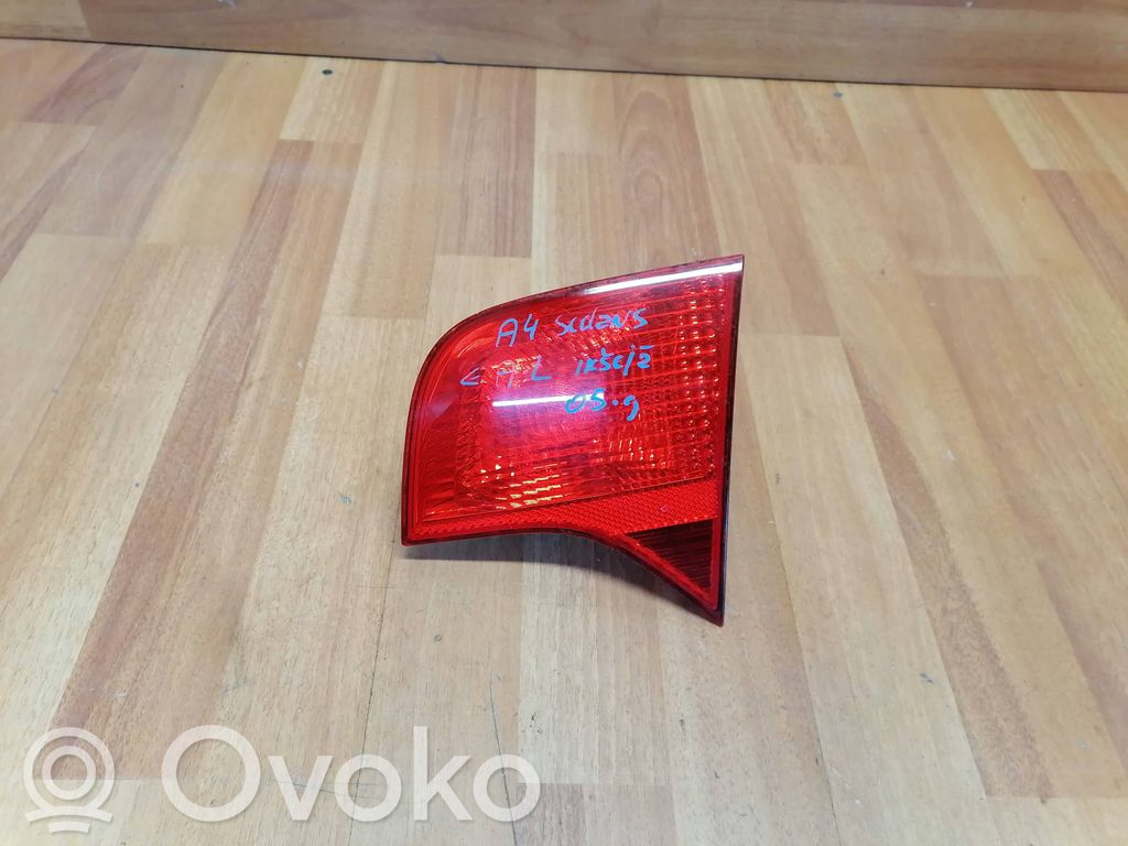 Audi A4 S4 B7 8E 8H Takaluukun takavalot 