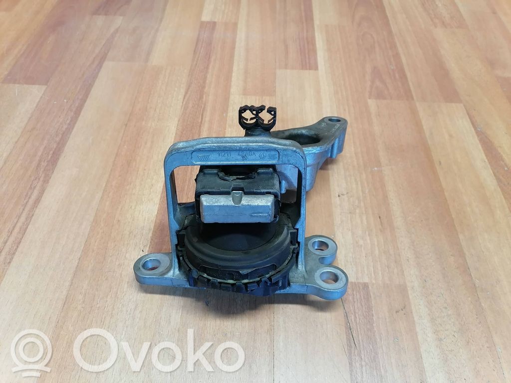 Engine mount bracket   112842617R,113754227R,112114BA0A,112101995R