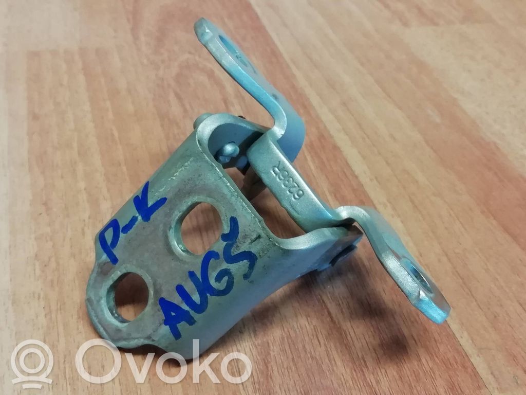 Zawias górny drzwi przednich   804015048R,804002639R