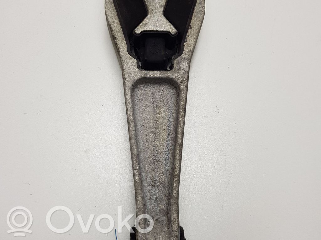 Volvo V40 Cross country Engine mount bracket 
