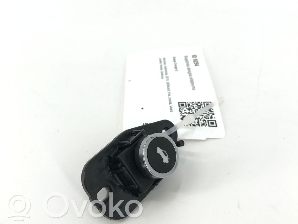 Tailgate opening switch   68141864AA