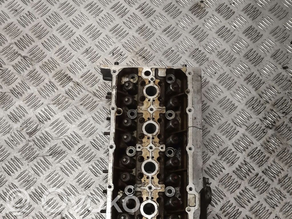 Culata del motor   03C103358