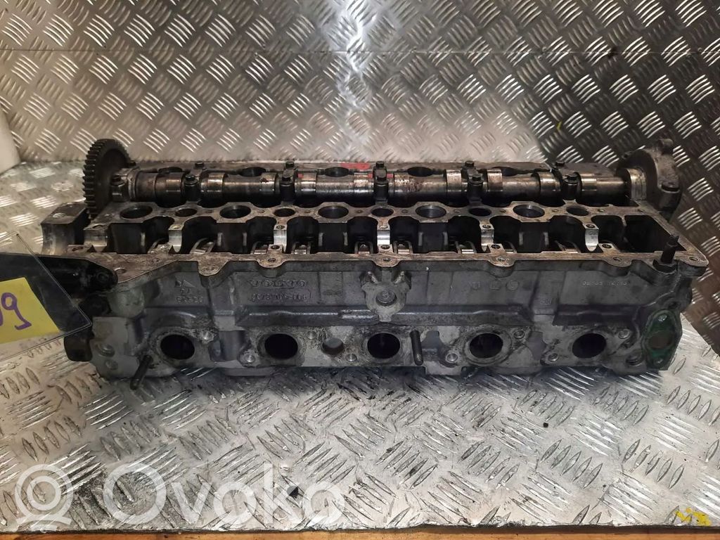 Engine head   30731988