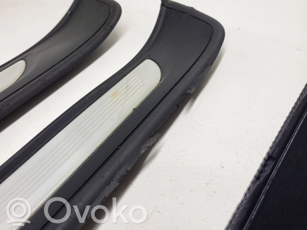 sill trim set (inner)   10627110