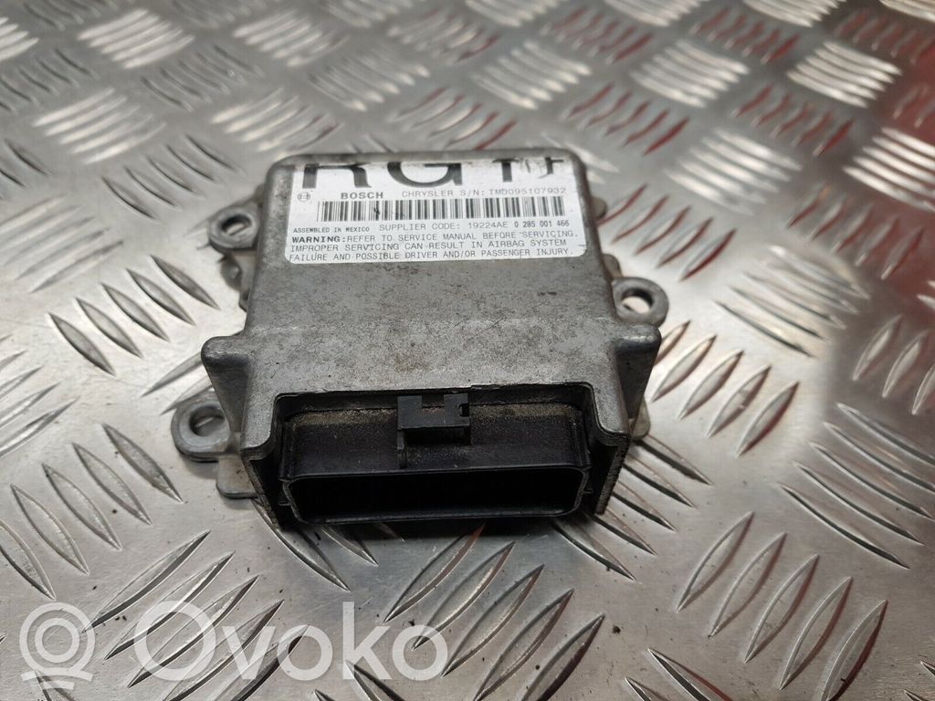 Airbag control unit/module   04748604AA