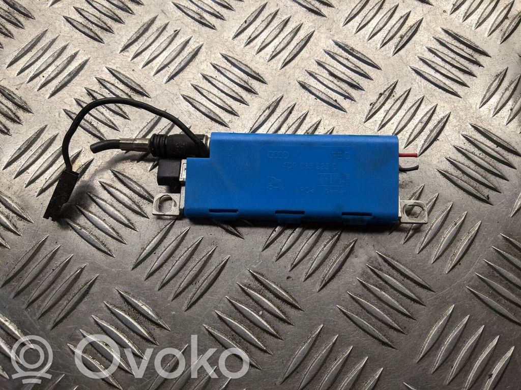 Audi A8 S8 D2 4D Antenos stiprintuvas 