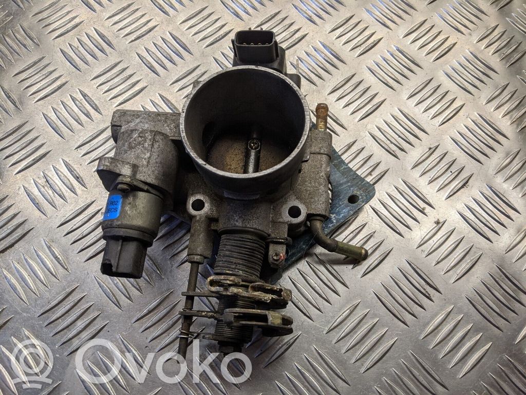 Throttle valve   A33661R02