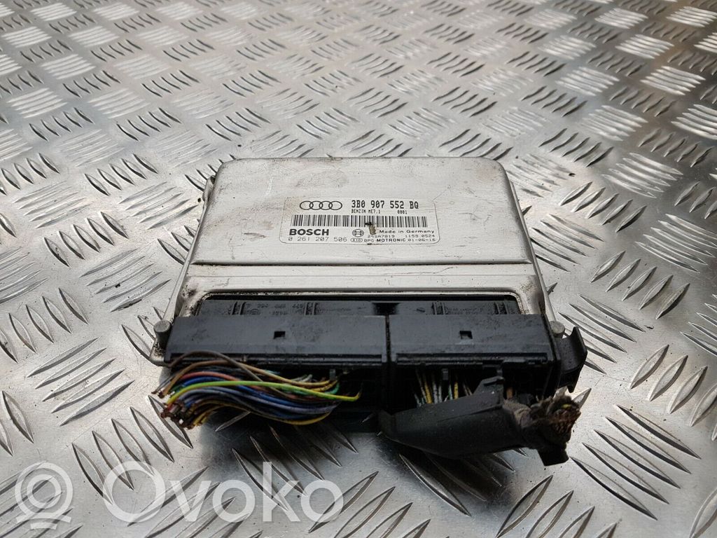 Volkswagen PASSAT B5 Engine control unit/module 