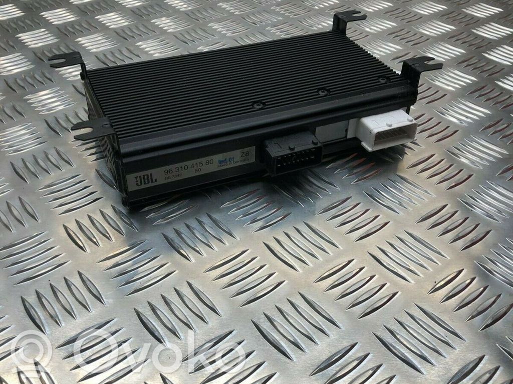 Volkswagen Golf IV Amplificator sunet 