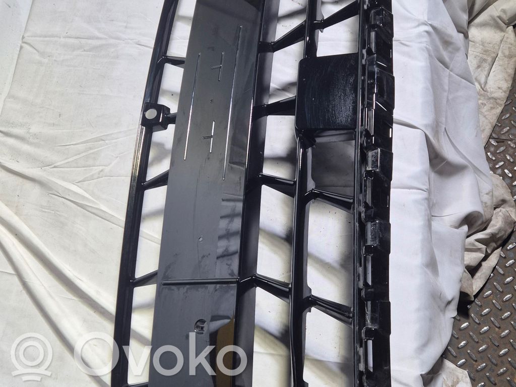 Cupra Formentor Front bumper lower grill 