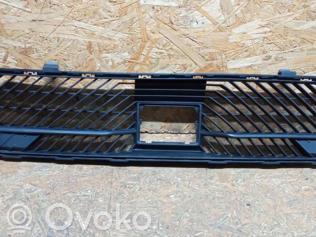 Citroen C4 III e-C4 Front bumper upper radiator grill 