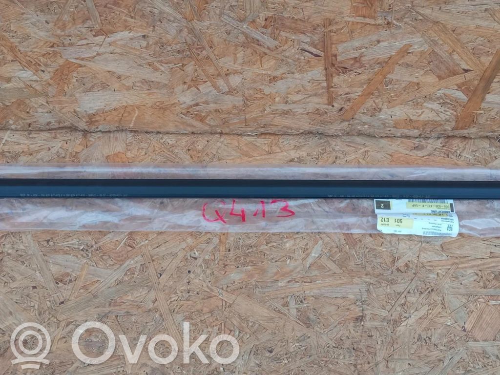 Volkswagen Golf VII Listwa drzwi tylnych 