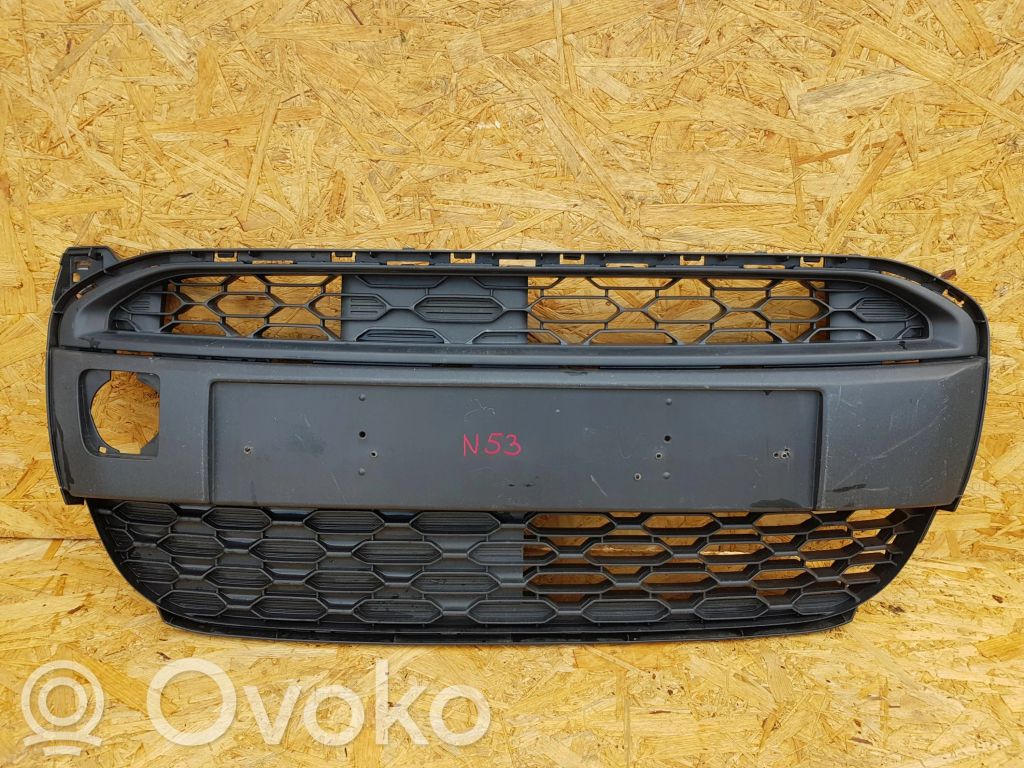 Citroen C1 Maskownica / Grill / Atrapa górna chłodnicy 